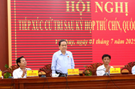 N.A. Chairman meets with voters in Can Tho